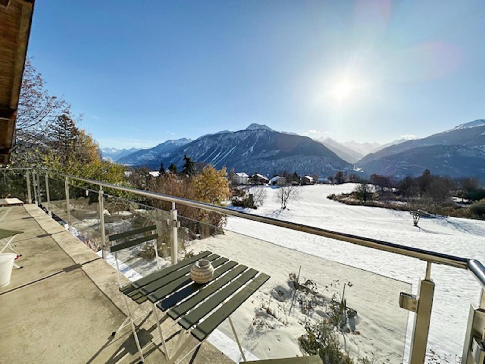 Sunny Lily Facing The Swiss Alps - Montana Appartement *
